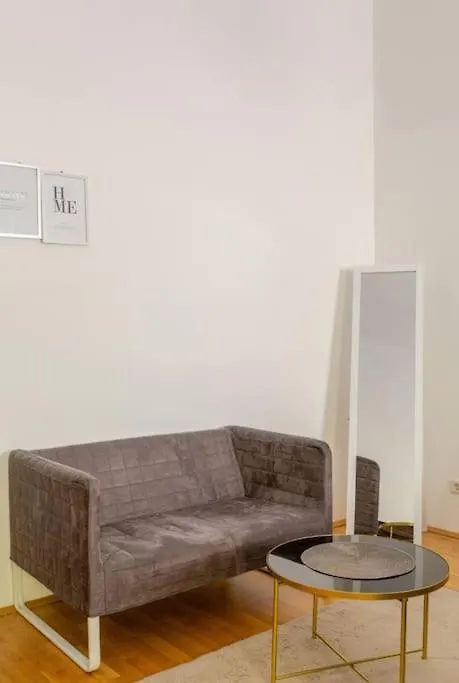 Stylish Modern Entire Apartment Bécs